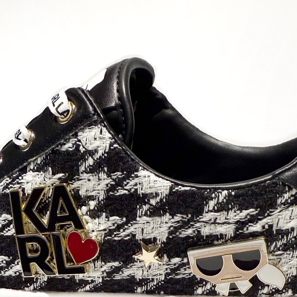 KARL LAGERFELD PARIS Cammy Charm Platform
Sneakers NWT - Picture 8 of 13